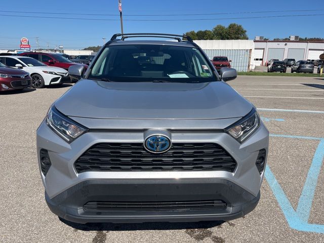 2021 Toyota RAV4 Hybrid XLE photo 2