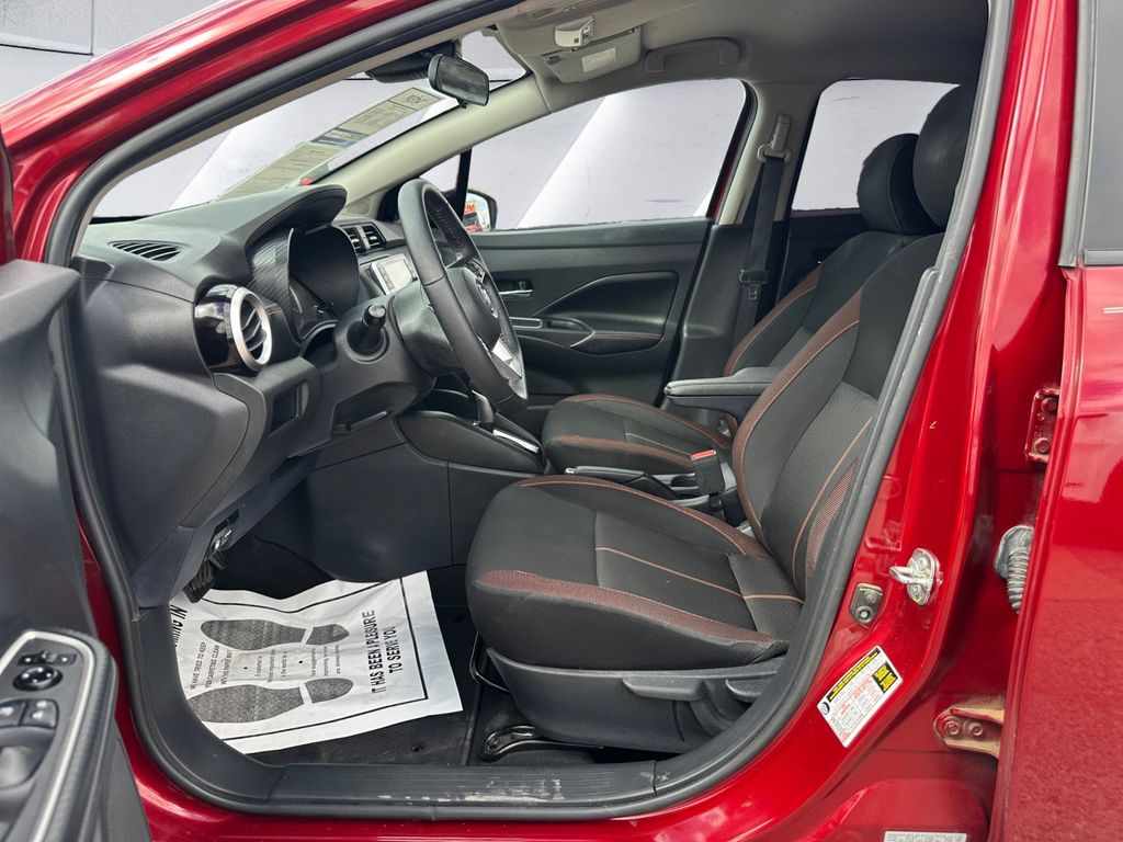 2022 Nissan Versa 1.6 SR photo 7