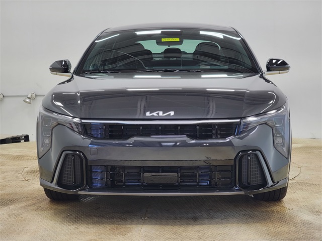 2025 Kia K4 GT-Line photo 9