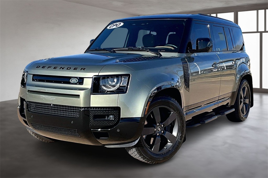2025 Land Rover Defender X-Dynamic SE's photo