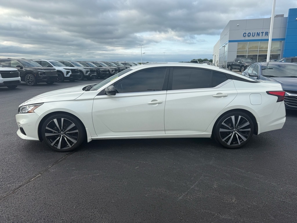 Used 2019 Nissan Altima SR with VIN 1N4BL4CV1KC104065 for sale in Herscher, IL