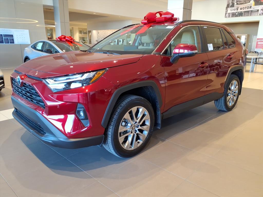 2025 Toyota RAV4 XLE Premium's photo