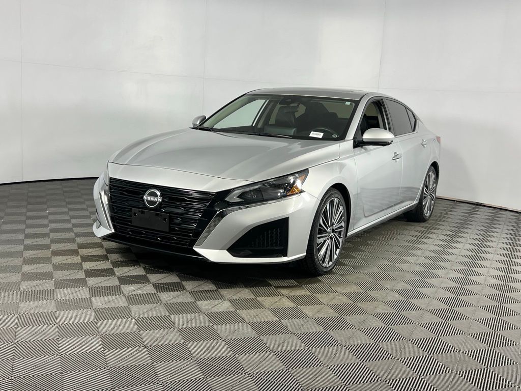 2023 Nissan Altima 2.5 SL photo 2