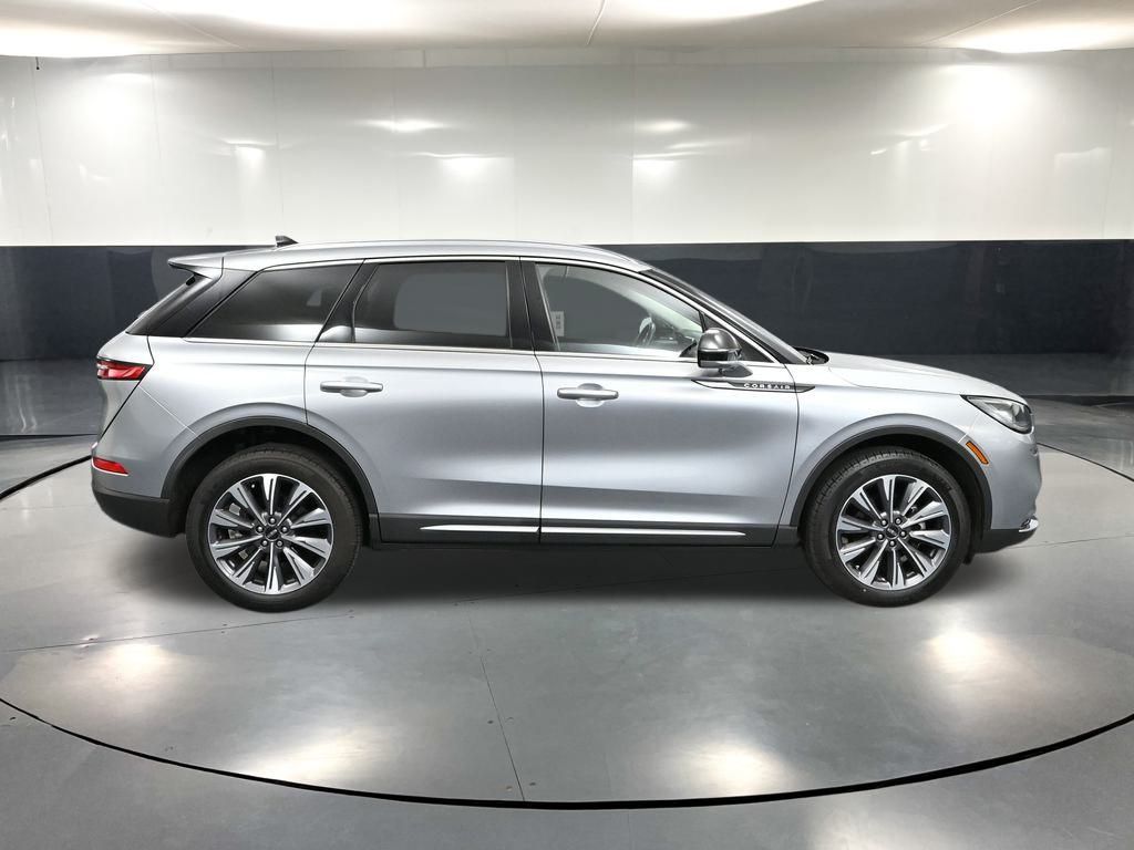 2021 Lincoln Corsair Reserve photo 3