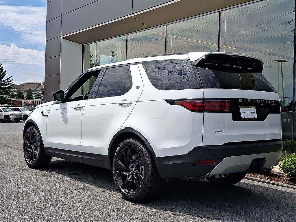 2025 Land Rover Discovery S photo 4