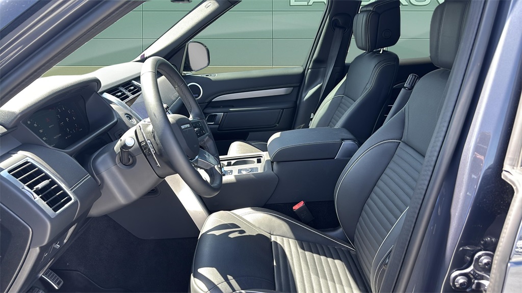 2024 Land Rover Discovery SE photo 22