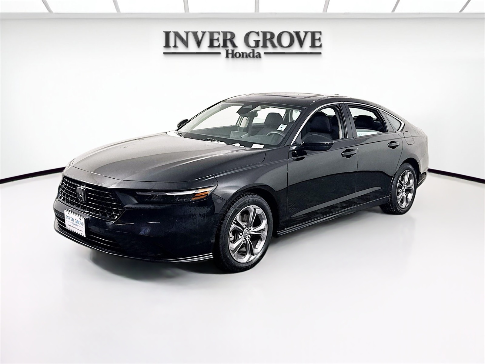 2024 Honda Accord EX's photo