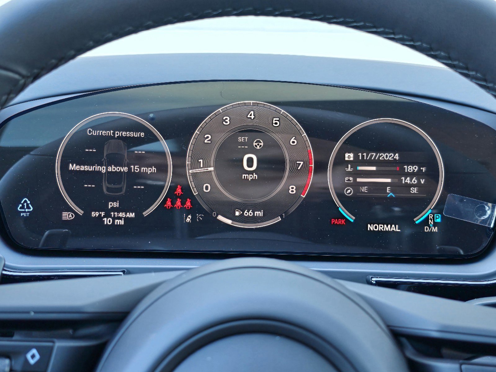 2025 Porsche Cayenne photo 17