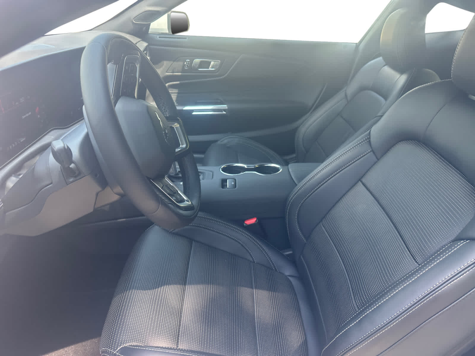 2025 Ford Mustang EcoBoost Premium photo 9
