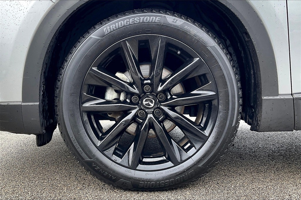 2022 Mazda CX-9 Touring photo 9