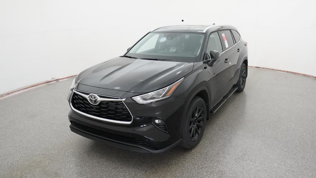 2026 Toyota Highlander Limited photo 4