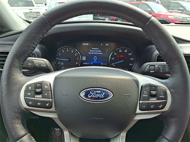 2023 Ford Explorer XLT photo 17