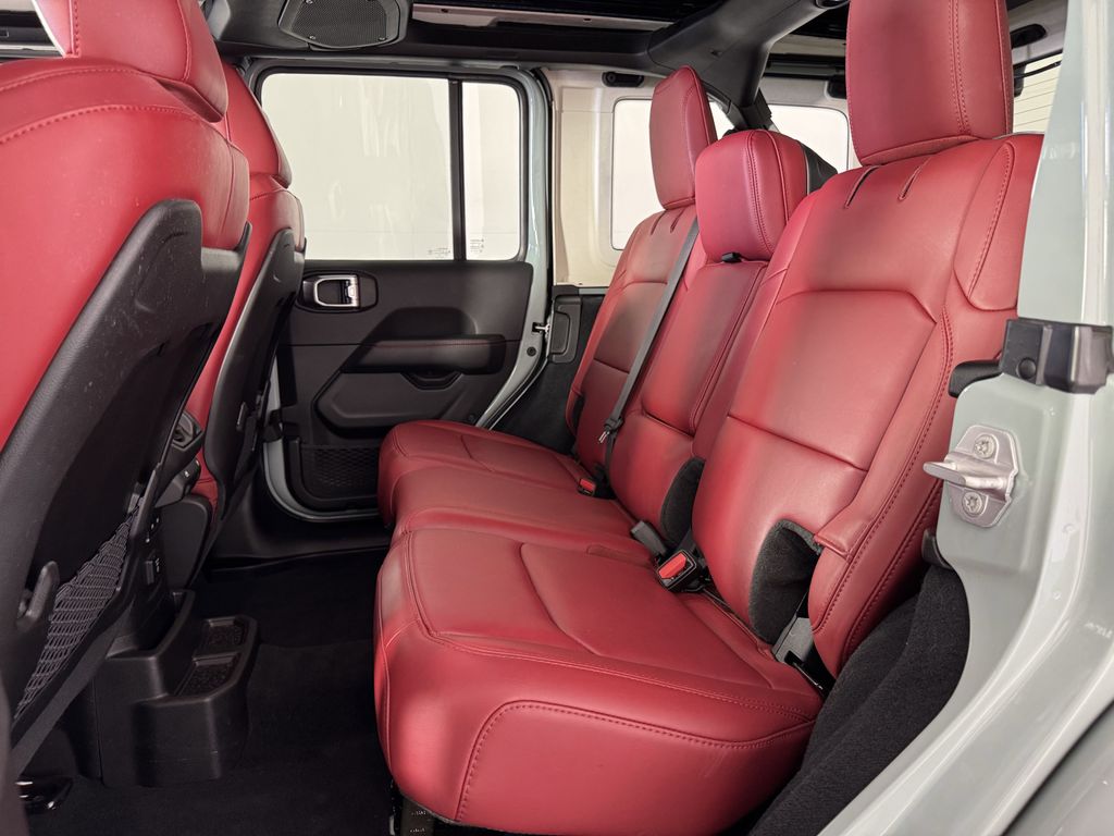 2024 Jeep Wrangler Rubicon 392 photo 13