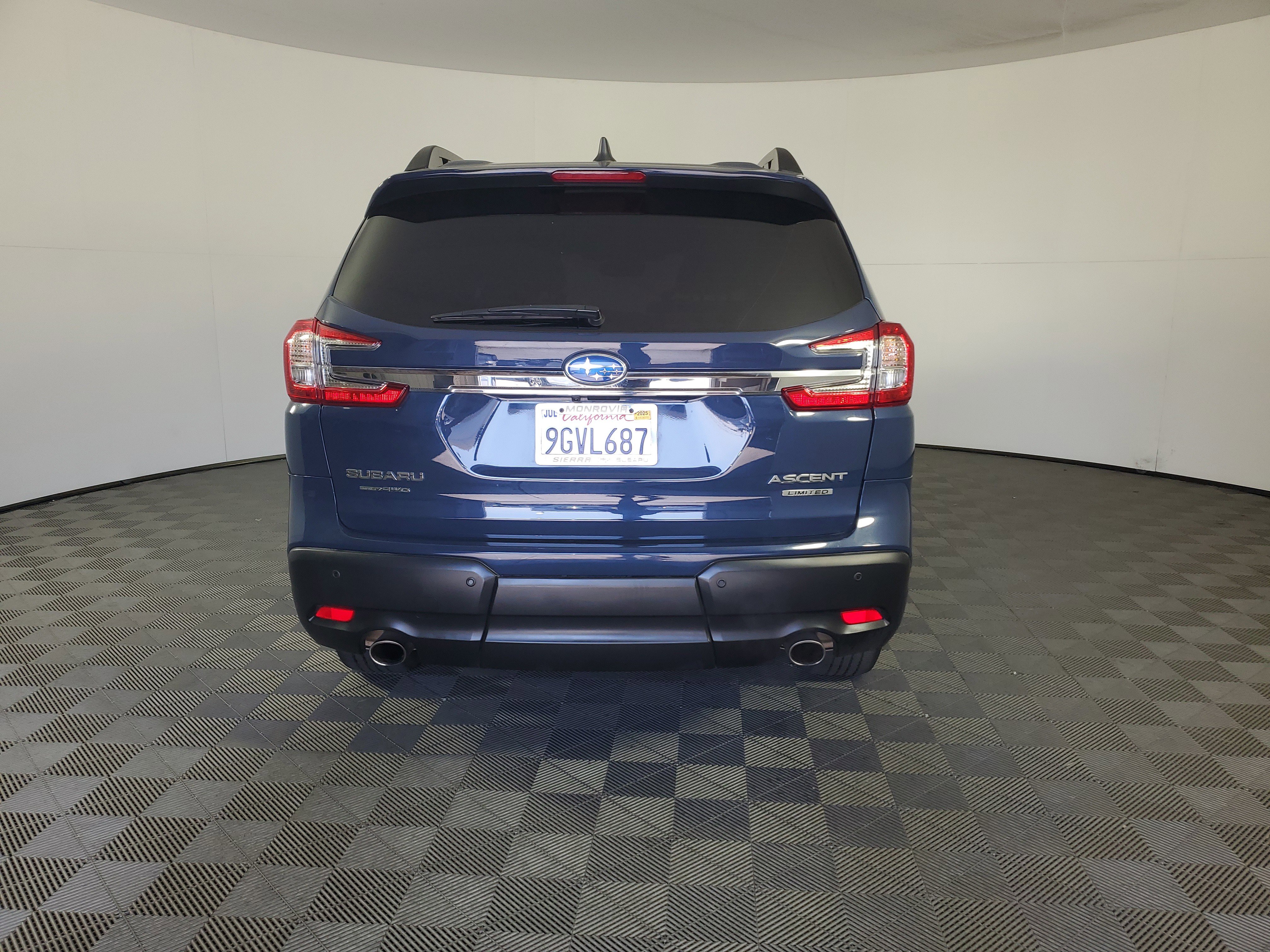 Used 2023 Cosmic Blue Pearl Subaru Limited image 5