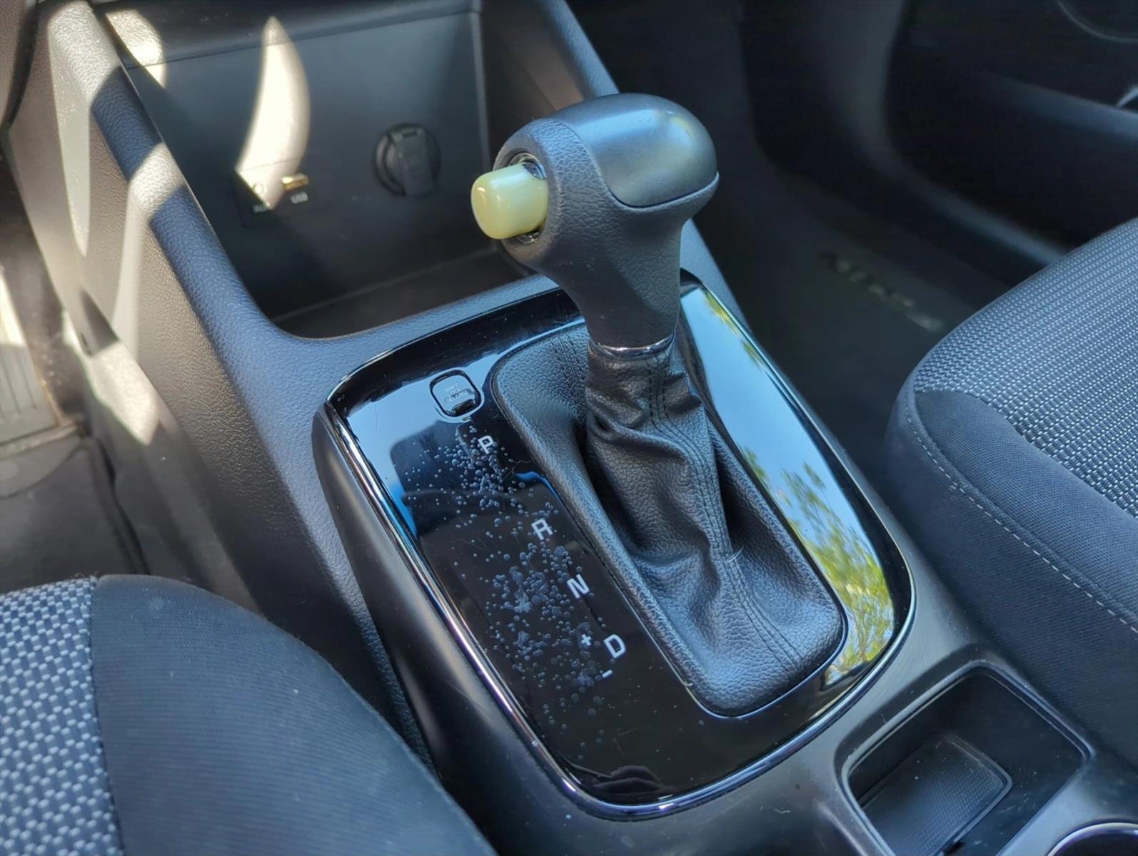 2017 Kia Forte LX Base photo 4