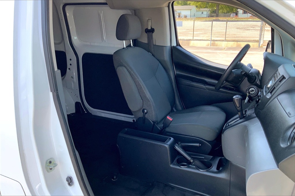2017 Nissan NV200 S photo 7