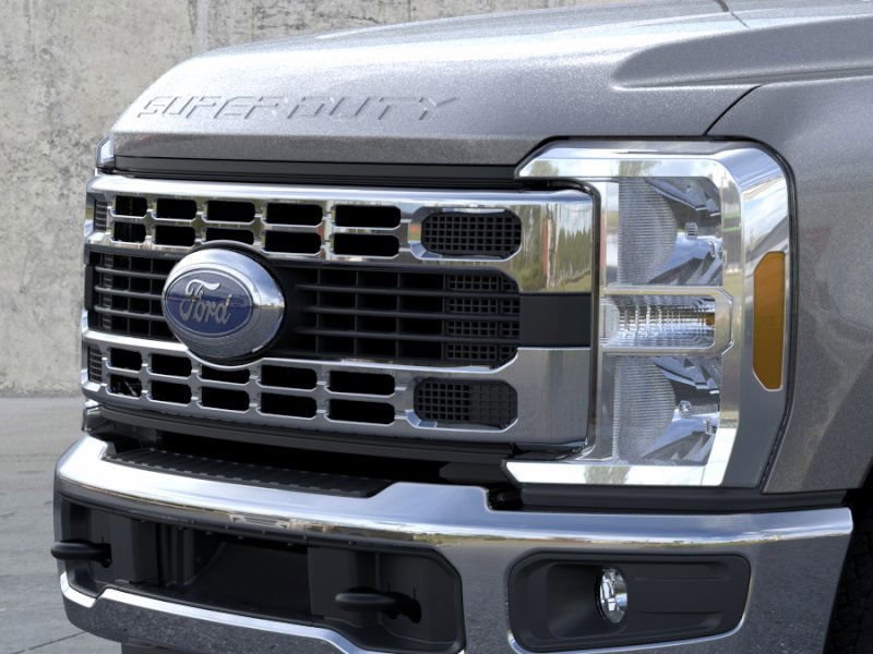 2025 Ford F-350 photo 16