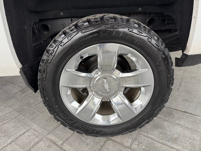 2018 Chevrolet Silverado 1500 LTZ photo 3