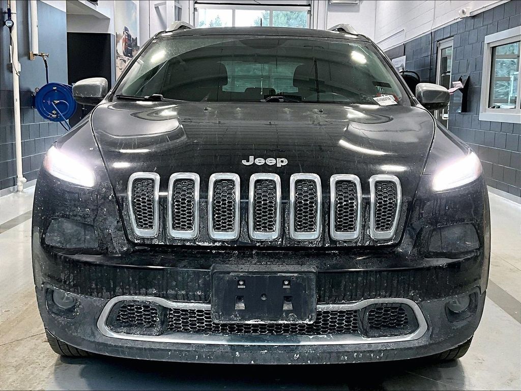 Used 2018 Jeep Cherokee Limited with VIN 1C4PJMDX6JD541106 for sale in Swanzey, NH