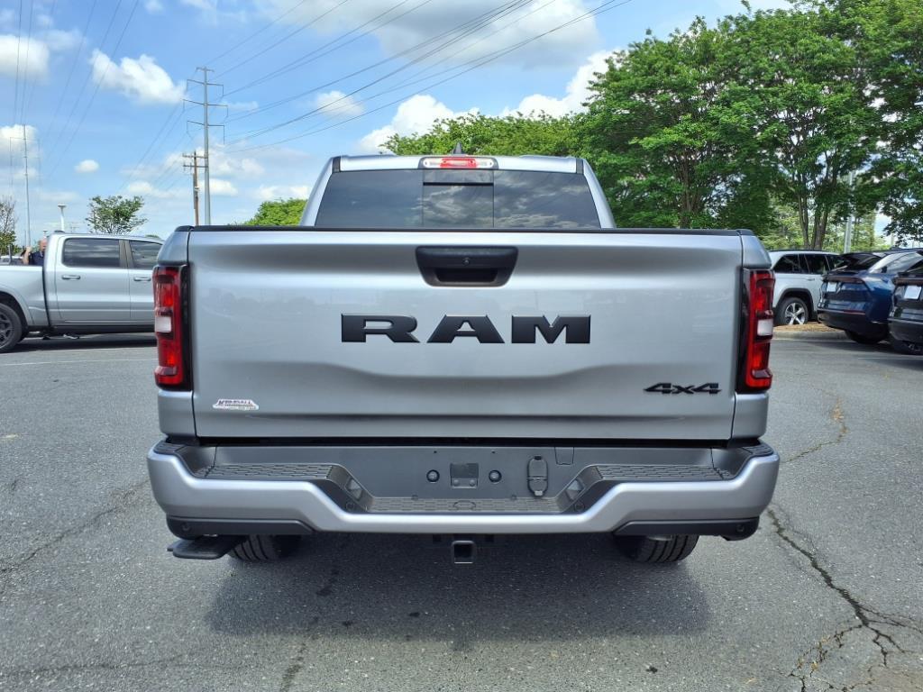 2025 Ram 1500 Tradesman photo 16