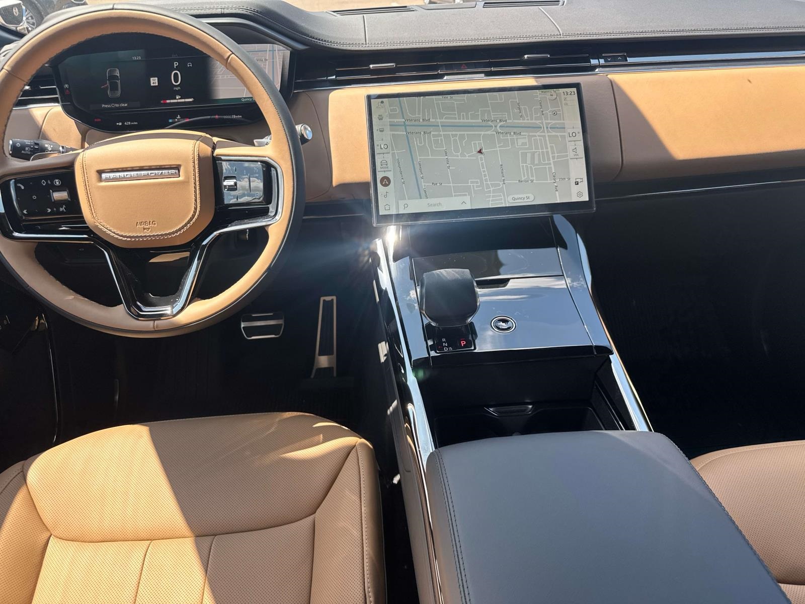 2025 Land Rover Range Rover Sport SE photo 9