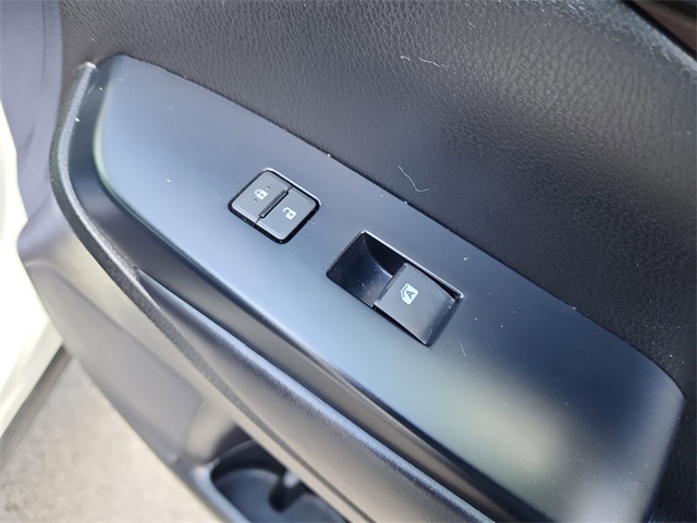 2019 Toyota Highlander LE Plus photo 15