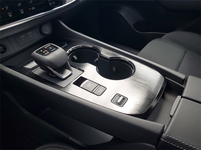 2025 Nissan Rogue S photo 7