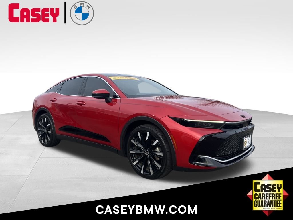 2023 Toyota Crown Platinum's photo