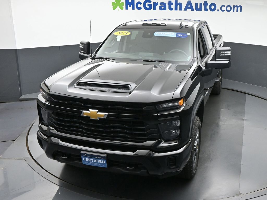 2025 Chevrolet Silverado 2500HD Custom photo 22