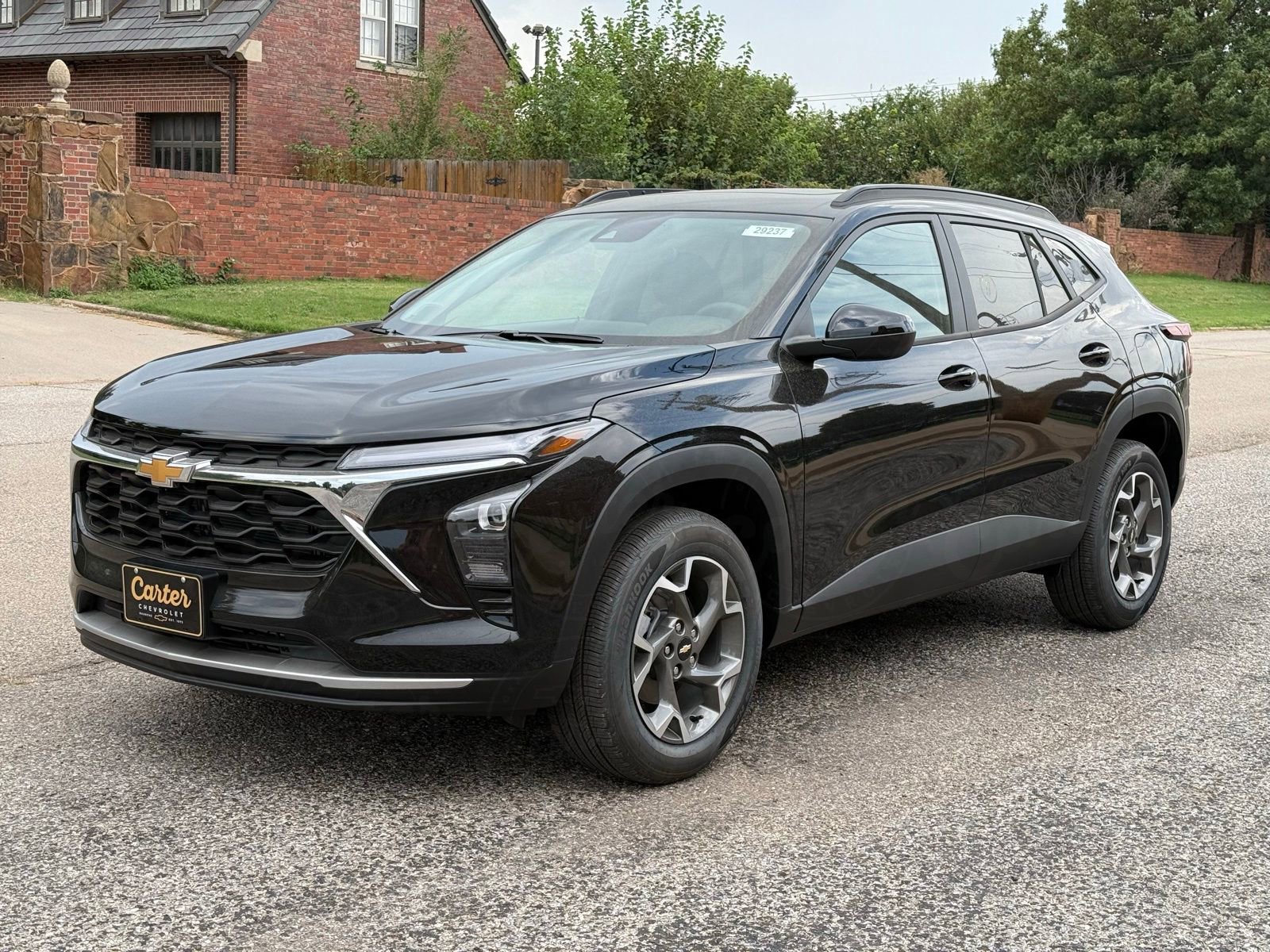 2025 Chevrolet Trax LT photo 3