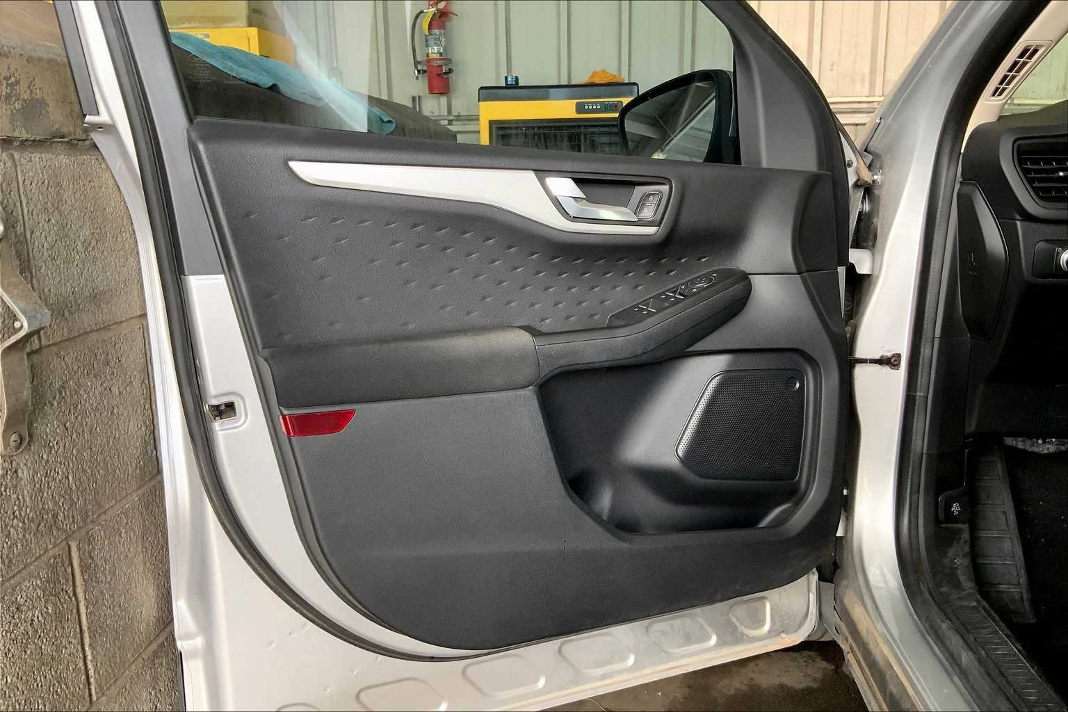 2020 Ford Escape SE photo 20