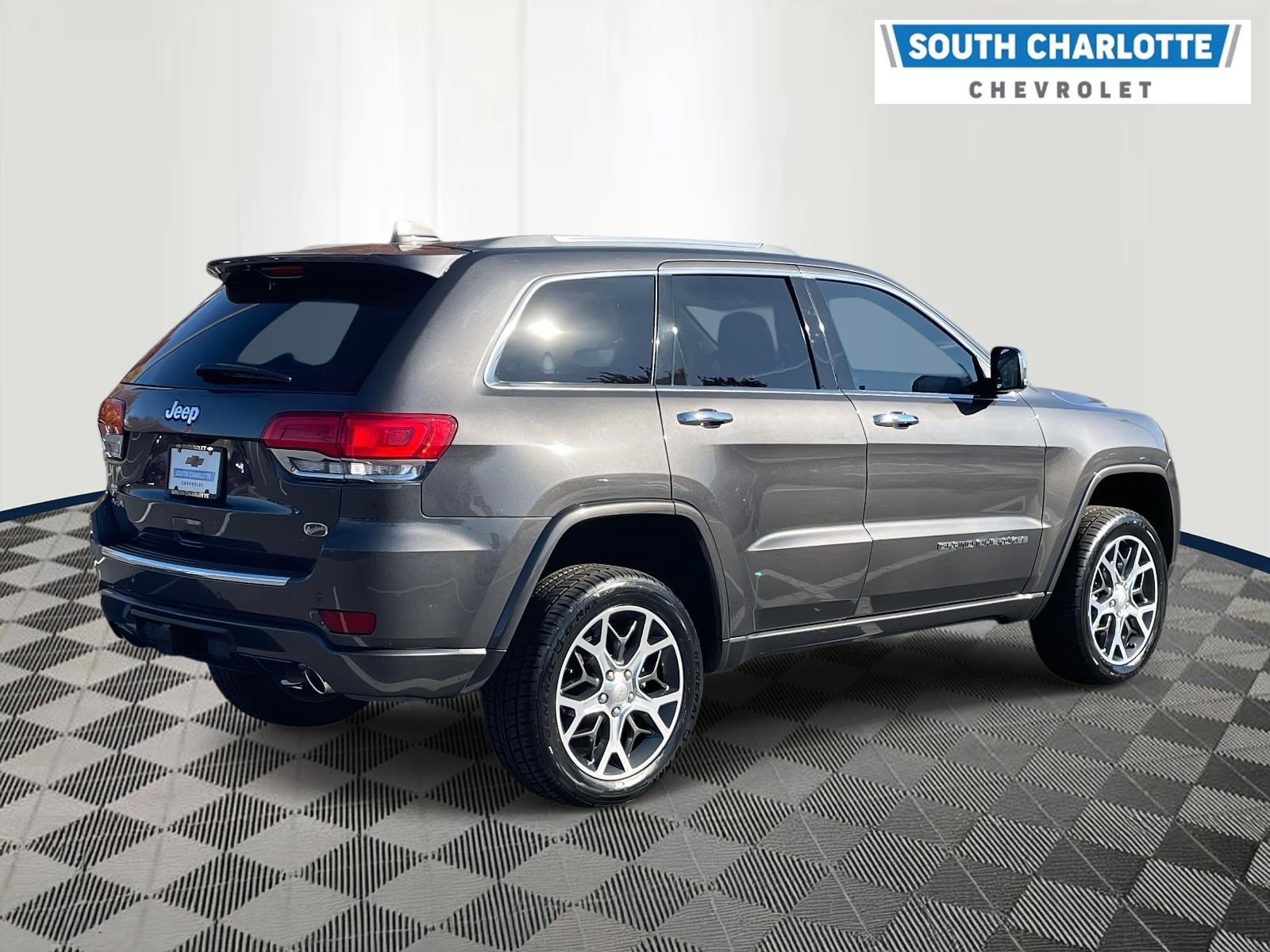 2020 Jeep Grand Cherokee Overland photo 2