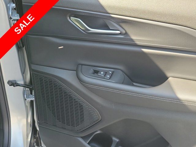 2025 Jeep Grand Cherokee Altitude photo 42