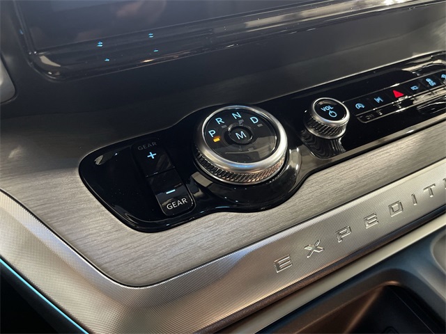 2025 Ford Expedition Platinum photo 22