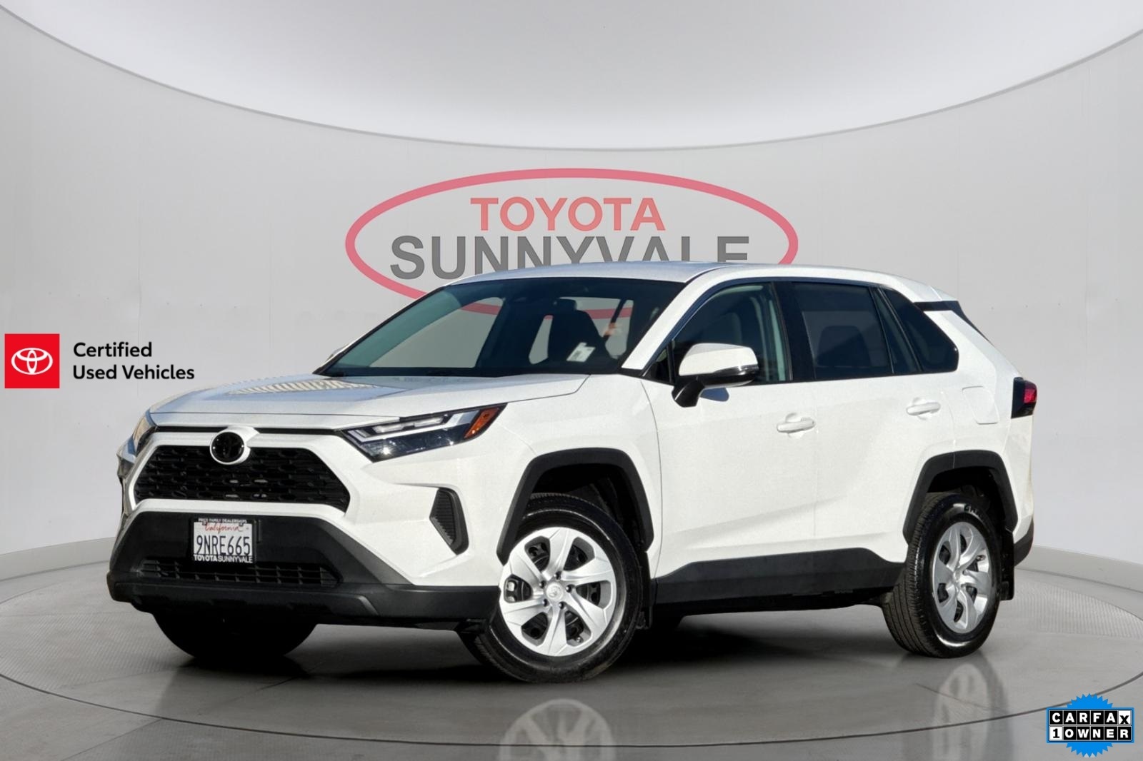 2024 Toyota RAV4 LE's photo