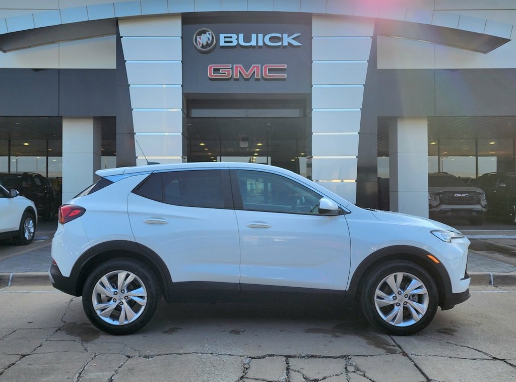 2026 Buick Encore GX Preferred photo 2