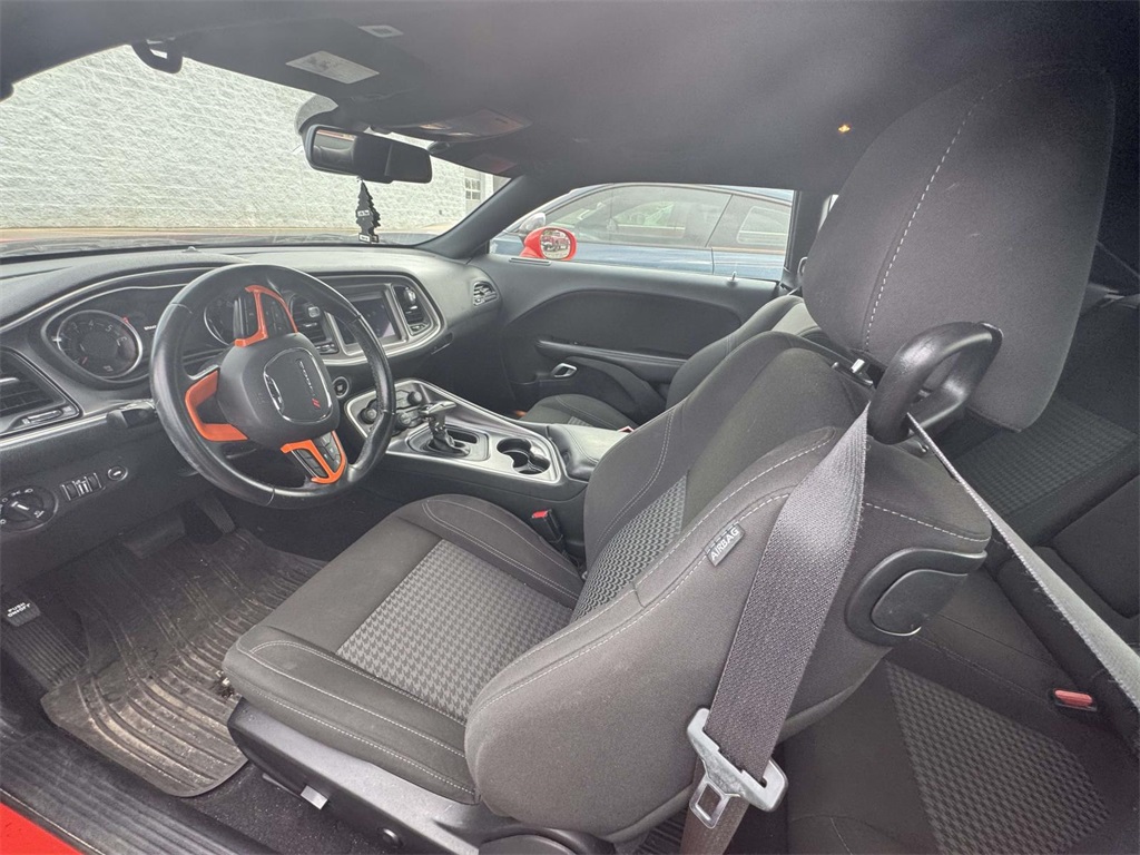 2020 Dodge Challenger SXT AWD photo 5
