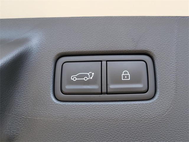 2026 Hyundai Santa Fe SE photo 4