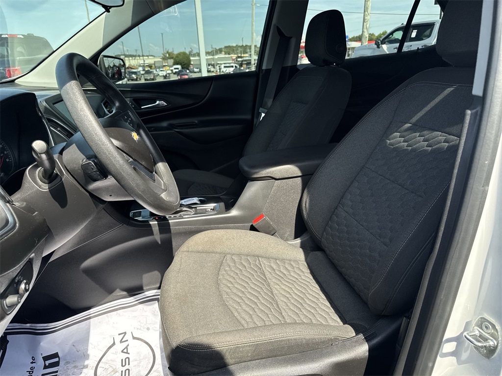 2019 Chevrolet Equinox LT photo 17