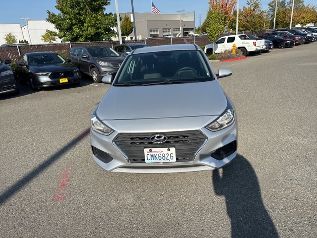 2021 Hyundai Accent SE photo 2