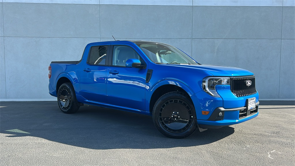 2025 Ford Maverick Lobo's photo