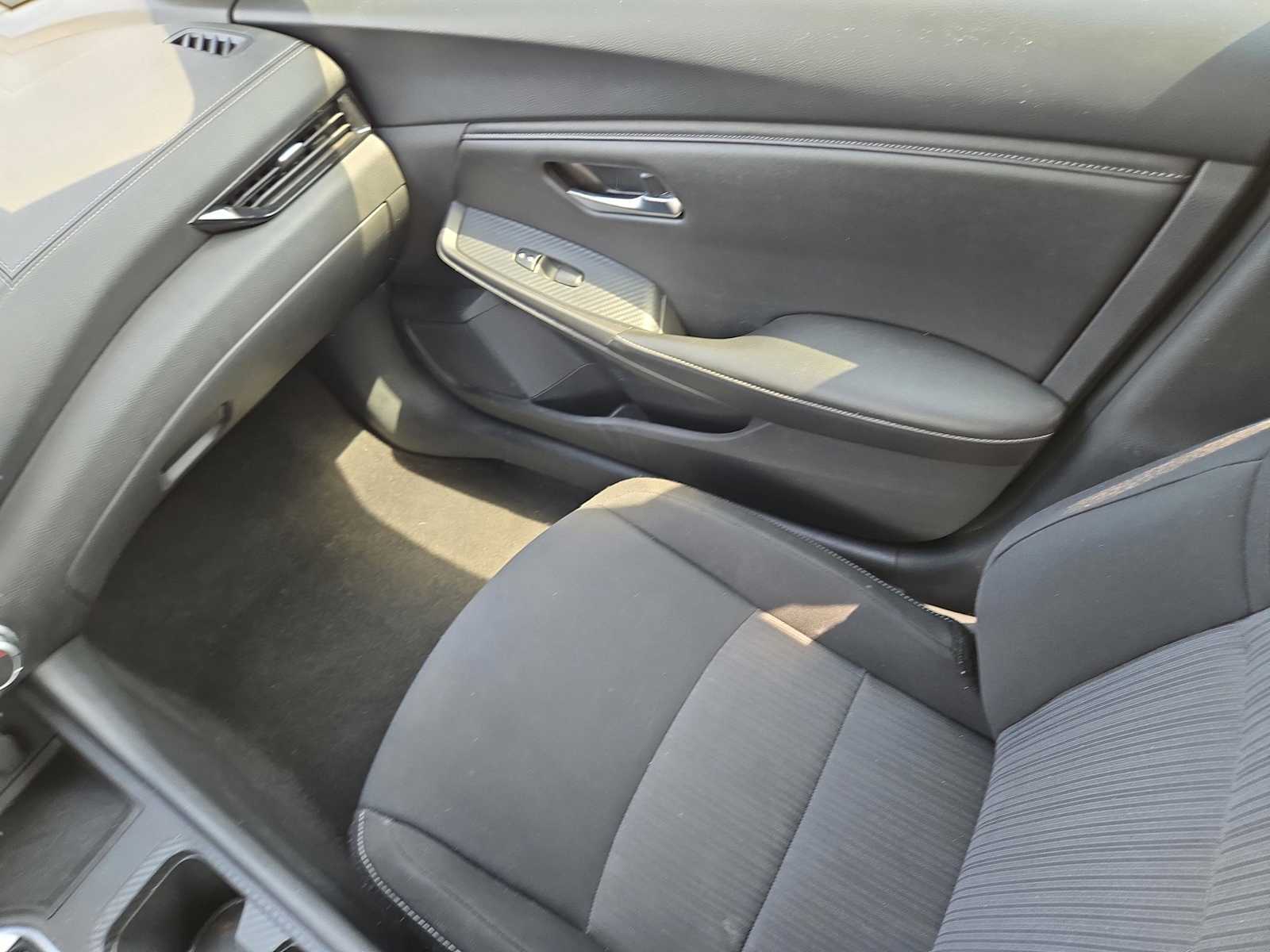 2023 Nissan Sentra SV photo 13
