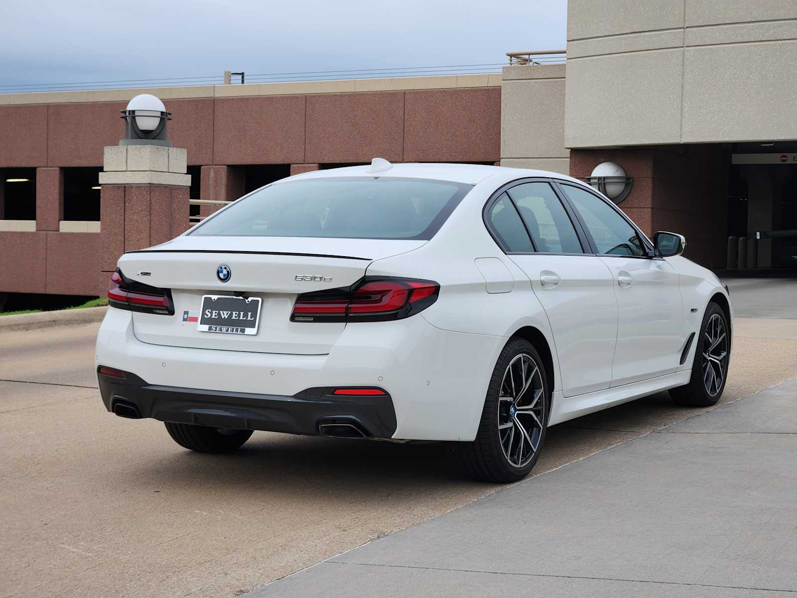 Certified Used 2023 Alpine White BMW 530e xDrive image 6