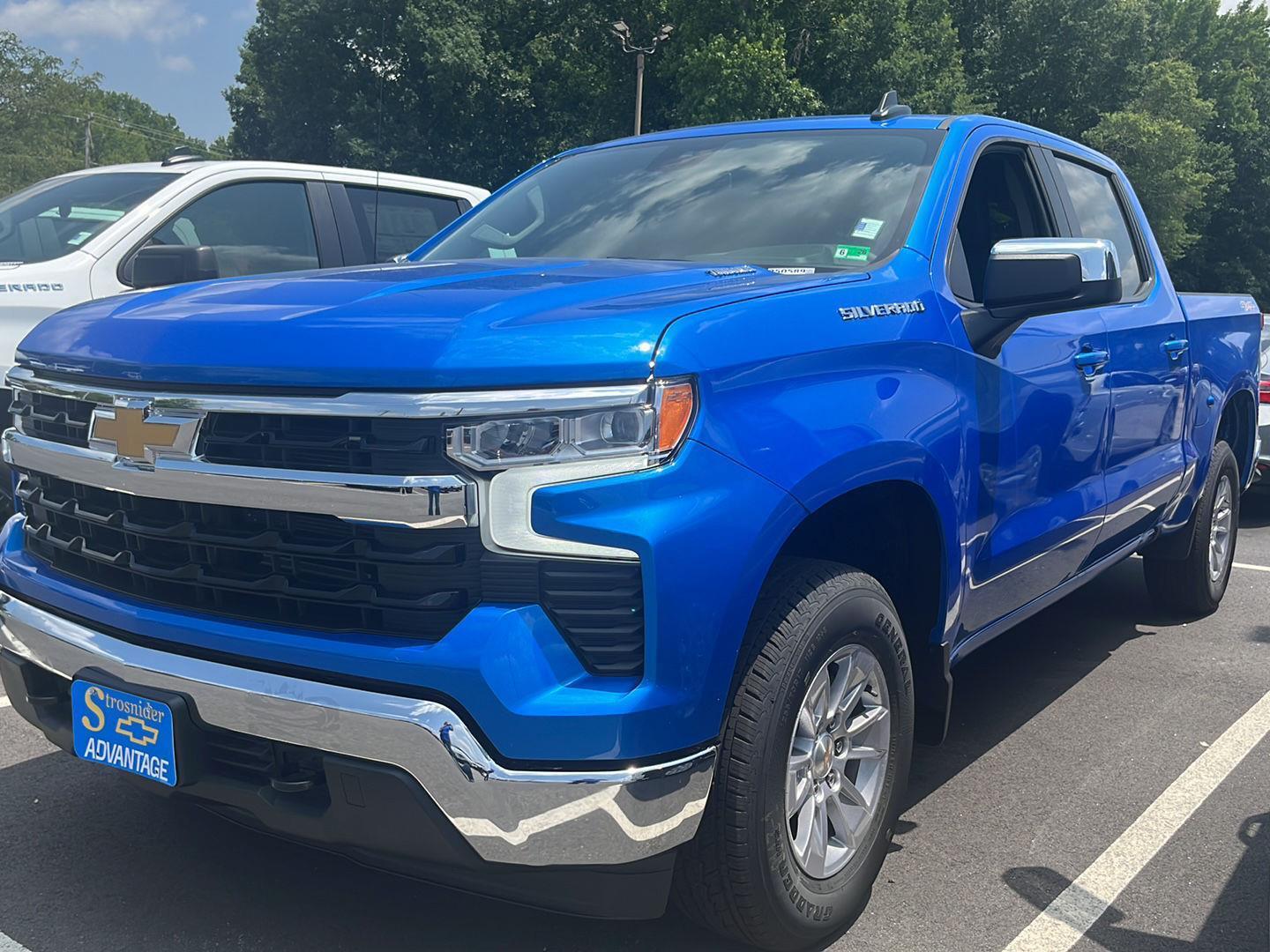 2025 Chevrolet Silverado LT's photo