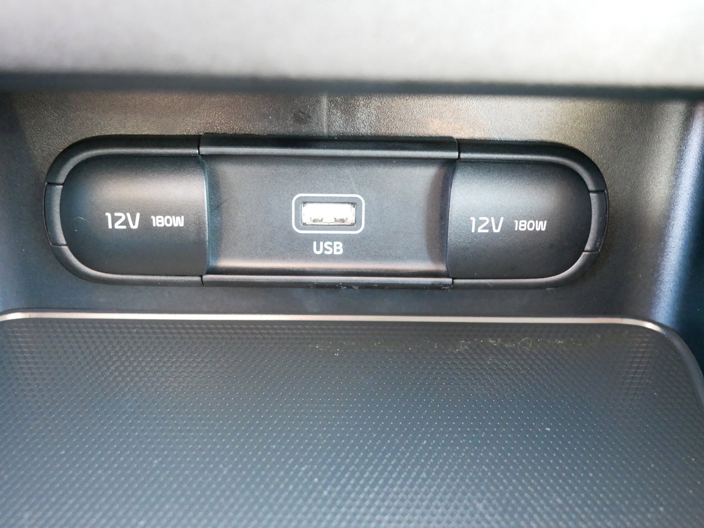 2023 Kia Forte LXS photo 32