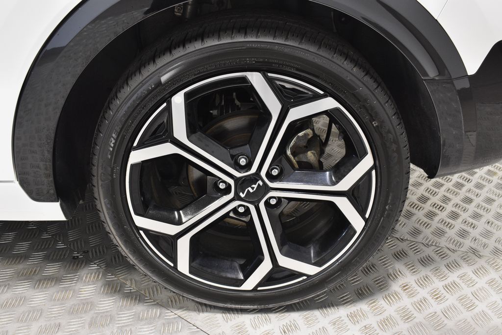 2023 Kia Niro SX Touring photo 33