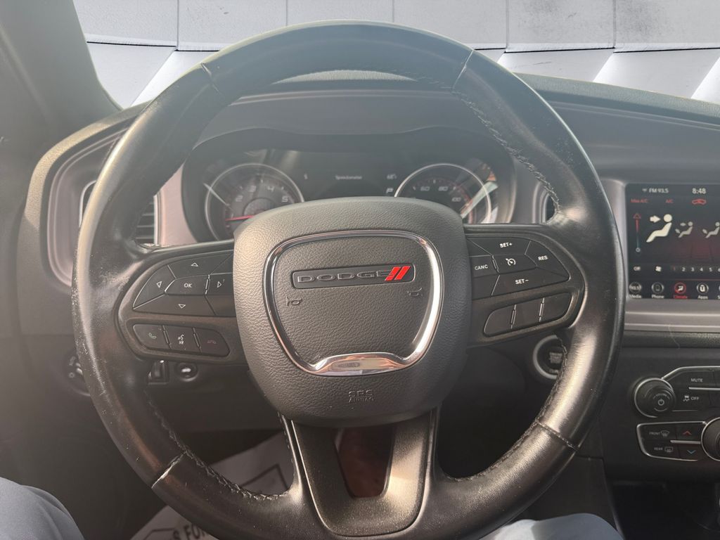2023 Dodge Charger SXT photo 9