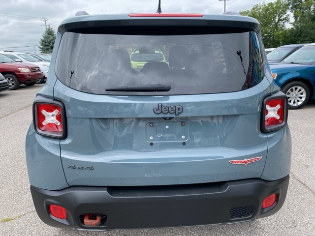 2015 Jeep Renegade Trailhawk photo 5