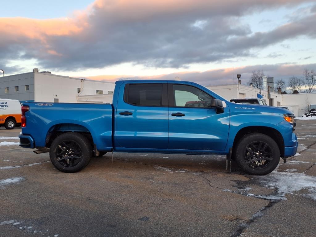 2025 Chevrolet Silverado 1500 Custom photo 6