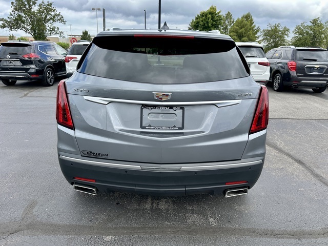 2021 Cadillac XT5 Luxury photo 3